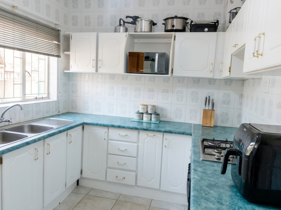3 Bedroom Property for Sale in Geelhoutpark North West
